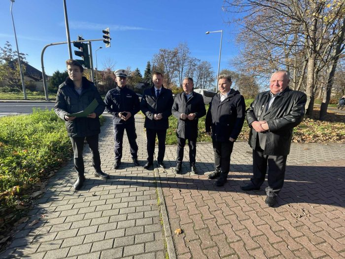 Miniaturka artykułu Poprawa bezpieczeństwa na skrzyżowaniu ul. Poniatowskiego, Tęczowej i Obrońców Pokoju