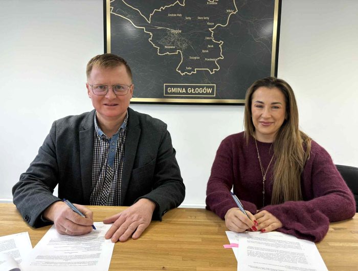 Miniaturka artykułu Podpisanie umowy na przewozy szkolne w 2026 roku