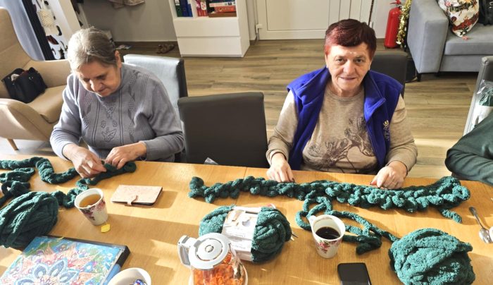 Miniaturka artykułu Rękodzieło, relaks i ćwiczenia – kreatywne dni w Klubie Seniora w Serbach