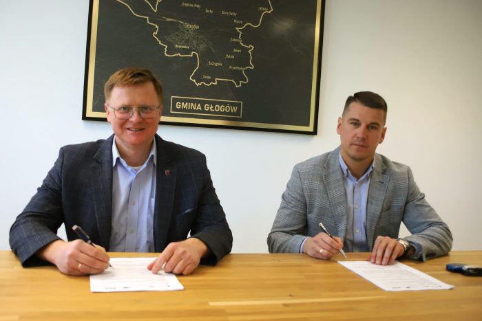 Miniaturka artykułu Podpisanie umowy na budowę ścieżki rowerowej w Gminie Głogów