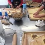 Pieczenie rogali świętomarcińskich w Klubie Seniora w Ruszowicach