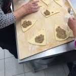 Pieczenie rogali świętomarcińskich w Klubie Seniora w Ruszowicach