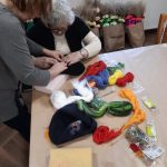 Zajęcia z techniki filcowania w Klubie Seniora w Ruszowicach