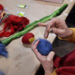 Zajęcia z techniki filcowania w Klubie Seniora w Ruszowicach