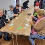 ozdoby choinkowe w klubie seniora