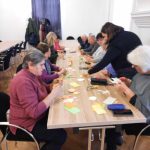 ozdoby choinkowe w klubie seniora