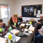 przygotowania do Wielkanocy w Klubie seniora