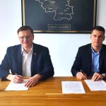 Podpisanie umów na modernizację dróg gminnych w obrębie Przedmoście